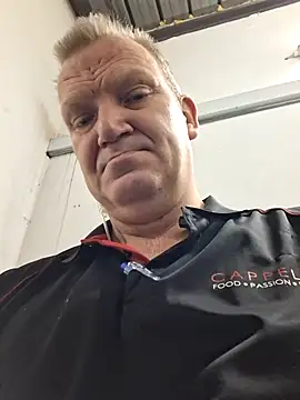 Snapshot of wallacelegend chatting on August 2, 8:02 am wallacelegend online show from August 2, 8:02 am