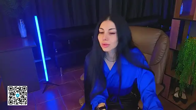 Emmi Swon online show from September 21, 1:57 pm