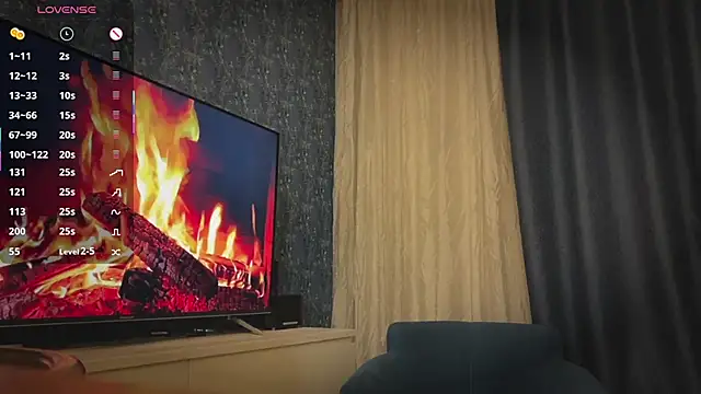 arachnissa online show from October 17, 3:31 am