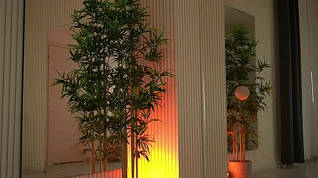 EmmaBlanco online show from December 22, 8:50 pm