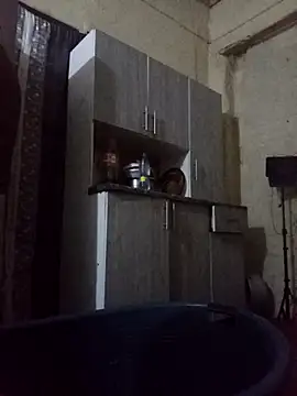 RFeltomWhitJ online show from September 27, 4:34 pm