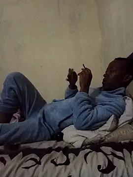 RFeltomWhitJ online show from October 20, 3:23 pm