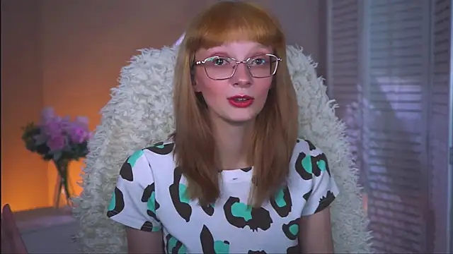 Snapshot of MollyJiggles chatting on September 30, 4:23 pm MollyJiggles online show from September 30, 4:23 pm