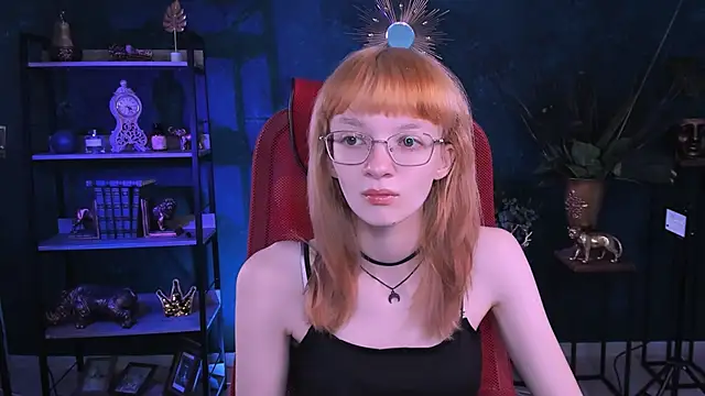 Snapshot of MollyJiggles chatting on October 2, 12:23 pm MollyJiggles online show from October 2, 12:23 pm