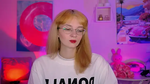 Snapshot of MollyJiggles chatting on October 14, 12:28 pm MollyJiggles online show from October 14, 12:28 pm