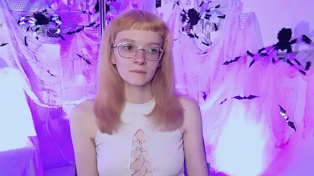 Snapshot of MollyJiggles chatting on October 22, 4:07 pm MollyJiggles online show from October 22, 4:07 pm