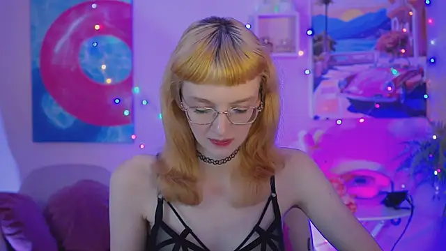 Snapshot of MollyJiggles chatting on October 31, 1:23 pm MollyJiggles online show from October 31, 1:23 pm