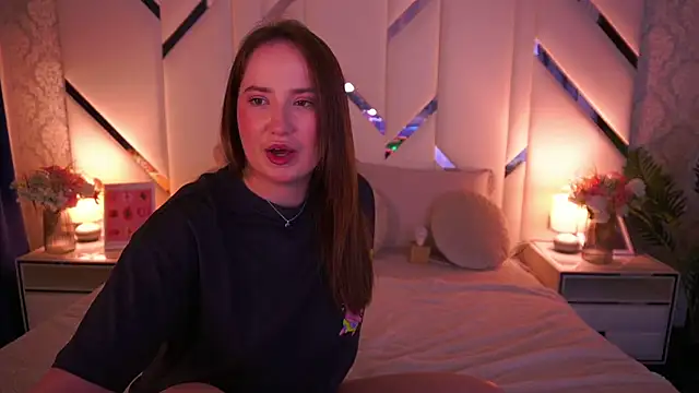 SofieBloom online show from May 17, 10:39 pm