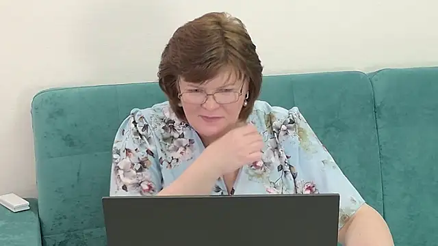 Snapshot of Sandra_Sunrise chatting on October 6, 11:18 am Sandra Sunrise online show from October 6, 11:18 am