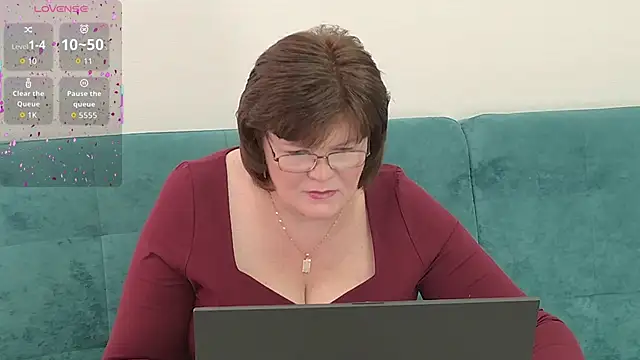 Snapshot of Sandra_Sunrise chatting on October 10, 9:08 am Sandra Sunrise online show from October 10, 9:08 am