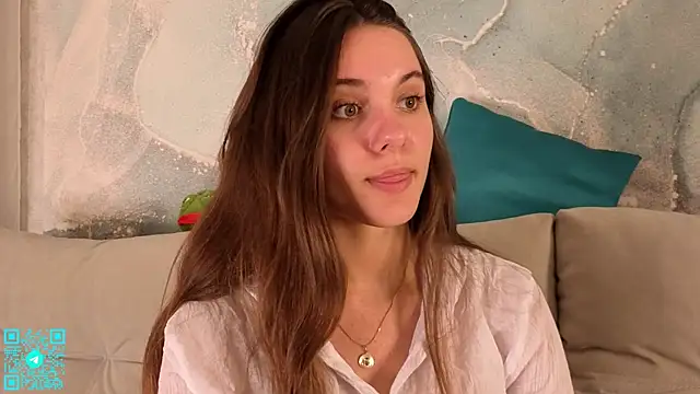 chloemilka online show from July 13, 6:44 pm
