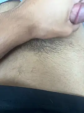 Snapshot of Coloureddickforyou chatting on December 19, 7:37 am Coloureddickforyou online show from December 19, 7:37 am