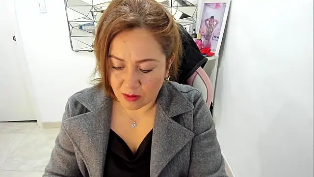 Snapshot of camixxx_m chatting on March 16, 12:42 pm camixxx m online show from March 16, 12:42 pm