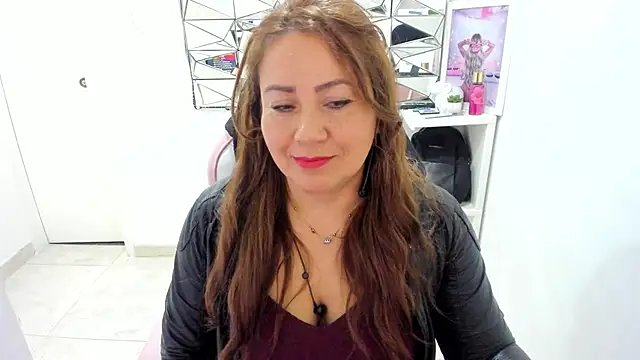 camixxx m online show from April 24, 11:34 am