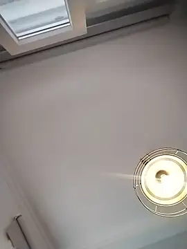 sarahpearlx online show from October 31, 4:30 pm