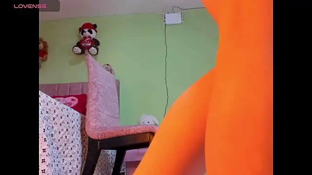 hot Dariana pantyhose online show from September 20, 3:24 pm