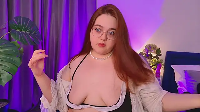 Neko Moor online show from March 28, 8:30 pm