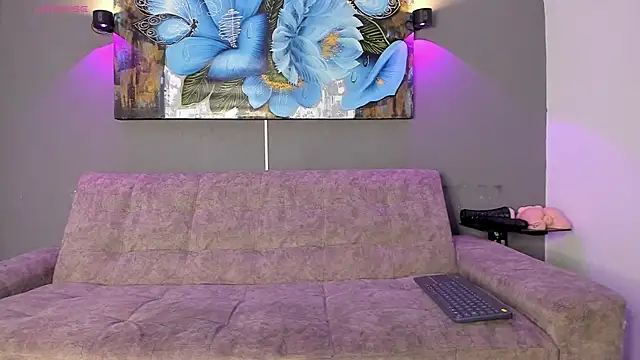 Snapshot of elizabeth_lamer chatting on October 12, 6:45 am elizabeth lamer online show from October 12, 6:45 am