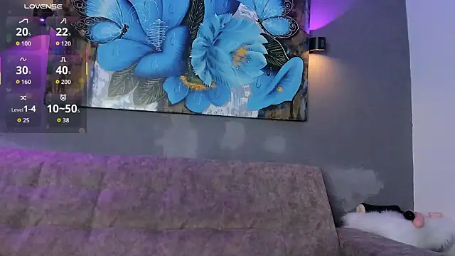 elizabeth lamer online show from April 3, 2:31 am