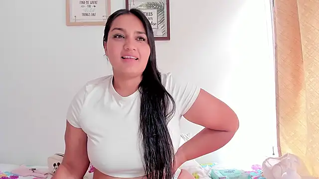 Snapshot of selena_jhonson chatting on September 15, 3:56 pm selena jhonson online show from September 15, 3:56 pm