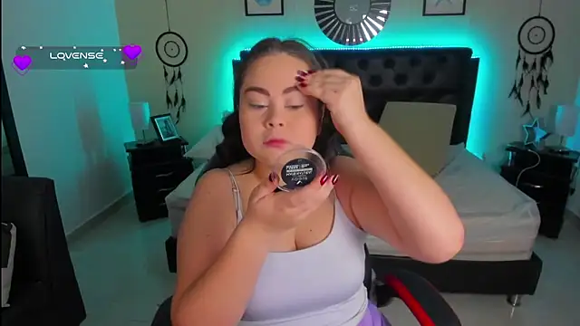 LolaVillalobos online show from September 16, 11:00 am