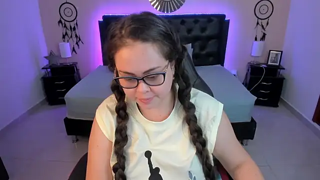 LolaVillalobos online show from March 10, 12:21 pm