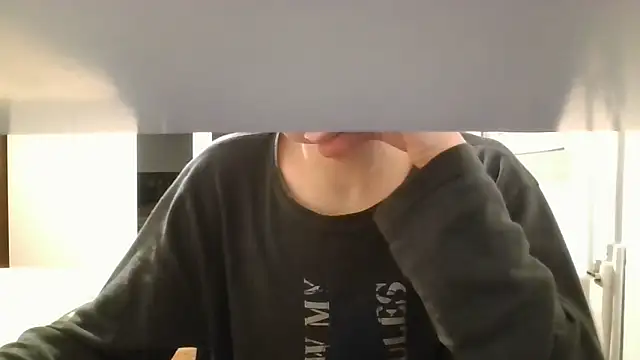 Snapshot of Alexpereezzz chatting on February 10, 10:58 pm Alexpereezzz online show from February 10, 10:58 pm