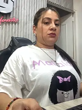 Snapshot of megvibes chatting on October 17, 4:42 pm megvibes online show from October 17, 4:42 pm