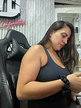 Snapshot of megvibes chatting on January 16, 10:36 pm megvibes online show from January 16, 10:36 pm