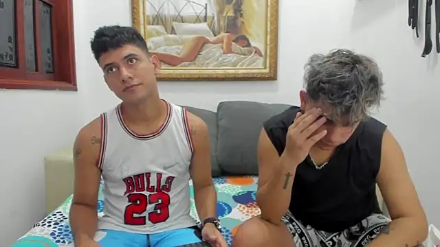 Snapshot of DavilANDkevin2 chatting on September 26, 2:37 am DavilANDkevin2 online show from September 26, 2:37 am