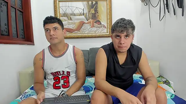 Snapshot of DavilANDkevin2 chatting on October 4, 2:31 am DavilANDkevin2 online show from October 4, 2:31 am