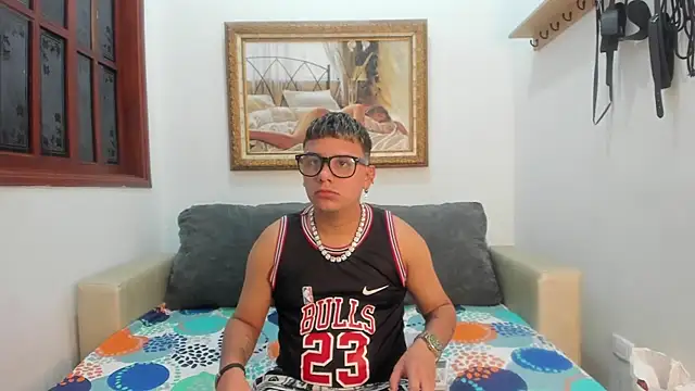 Snapshot of DavilANDkevin2 chatting on October 19, 2:45 am DavilANDkevin2 online show from October 19, 2:45 am