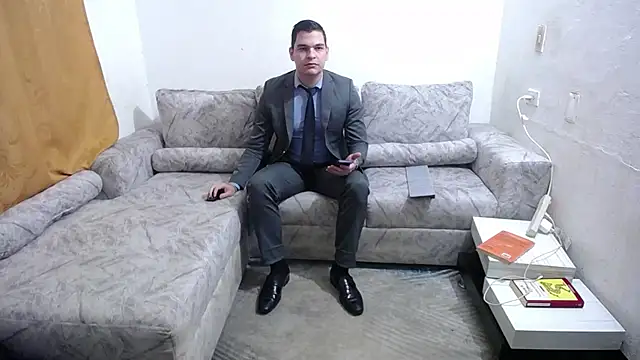 Snapshot of Victor_Maitland chatting on October 28, 3:43 am Victor Maitland online show from October 28, 3:43 am