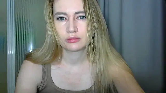 JessFoxxx online show from September 13, 1:38 am