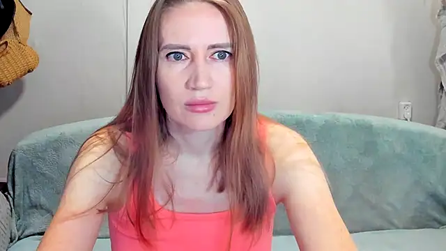 JessFoxxx online show from May 18, 3:13 am