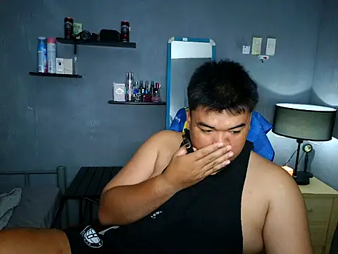 Snapshot of arthur_shelby2 chatting on October 15, 2:01 am arthur shelby2 online show from October 15, 2:01 am