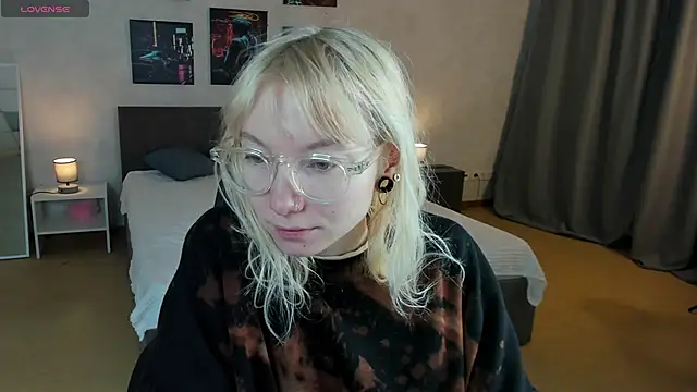 Snapshot of tattoo_art_baby chatting on December 4, 1:48 am tattoo art baby online show from December 4, 1:48 am