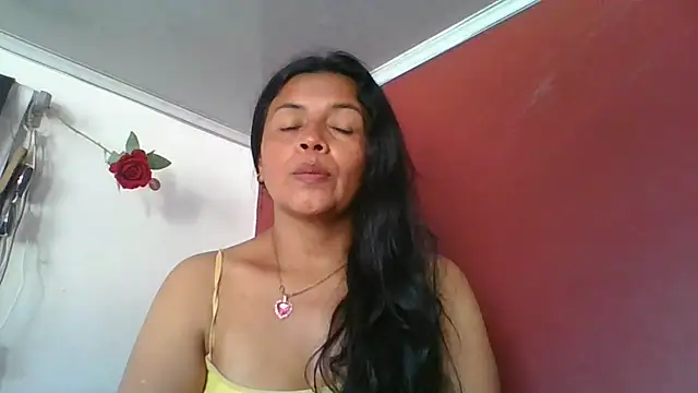 DianaOchoa  online show from April 3, 2:37 pm