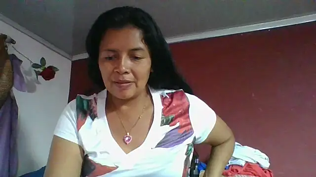 DianaOchoa  online show from April 29, 8:26 pm