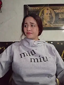 candy  fox  online show from October 17, 12:19 pm