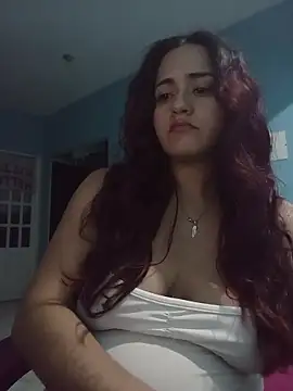 candy  fox  online show from January 11, 6:40 am