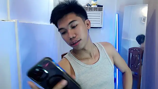 Snapshot of Ur_pinoyhotbrix chatting on September 22, 6:43 pm Ur pinoyhotbrix online show from September 22, 6:43 pm