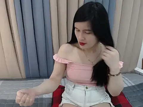 Snapshot of pinay_amaliax chatting on March 7, 10:01 am pinay amaliax online show from March 7, 10:01 am