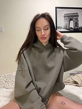 goodgirldevil online show from February 9, 8:13 pm