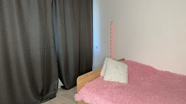 Rebel Angel  online show from September 24, 5:55 am