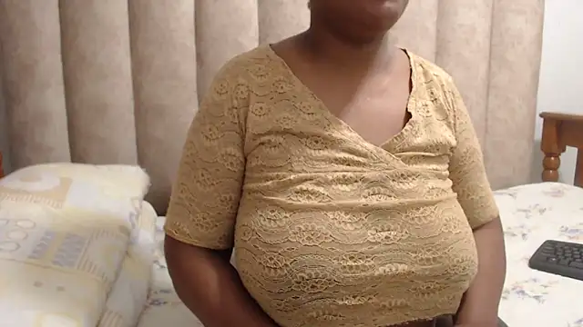 Sexybusty01 online show from October 16, 6:14 am