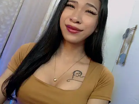 Snapshot of Annaloula chatting on March 12, 4:02 pm Annaloula online show from March 12, 4:02 pm