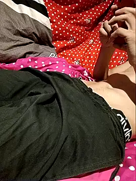 Snapshot of DavidForLife8 chatting on October 3, 11:02 pm DavidForLife8 online show from October 3, 11:02 pm