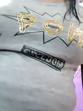 Snapshot of lunna_07 chatting on October 8, 6:27 pm lunna 07 online show from October 8, 6:27 pm