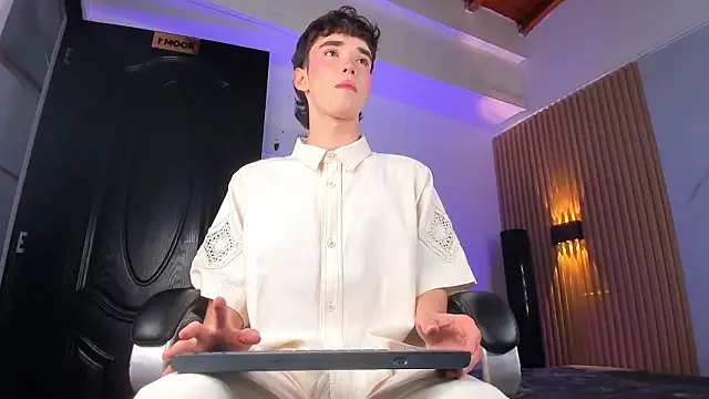 austin rouse online show from March 8, 7:50 pm